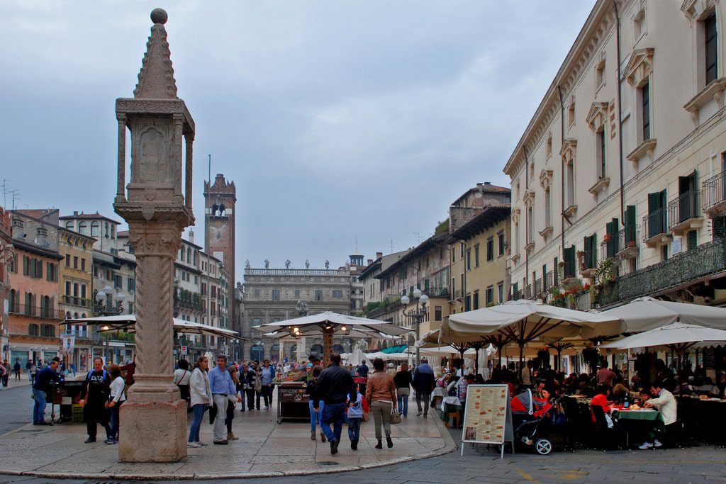 Piazza Delle Erbe, Verona