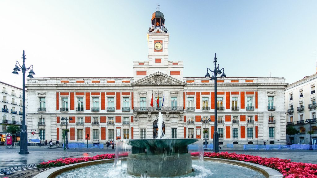 Fuente en la Puerta del Sol, qué ver en Madrid