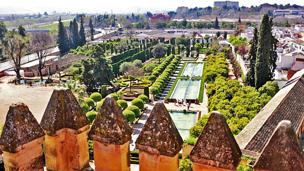 ¿Qué ver y visitar en el Alcázar de los Reyes Cristianos?