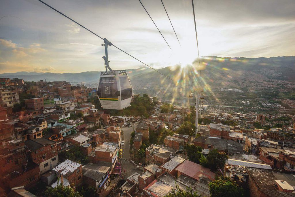 ¿Cómo llegar al centro de Medellín desde el aeropuerto?