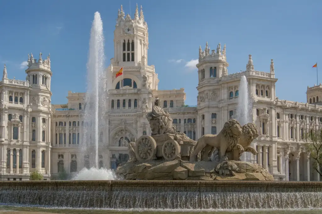 Plaza de Cibeles: The monumental symbol of Imperial Madrid