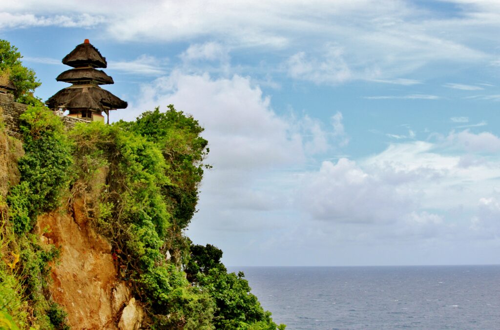 Vistiar el Templo Uluwatu