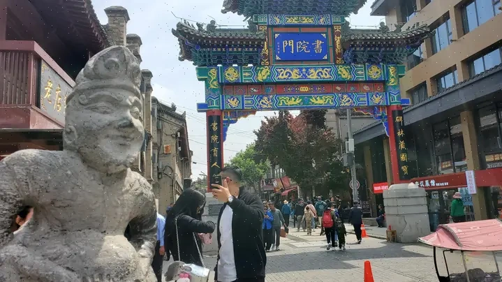 Estatua de Buda en Mount Emei, China
