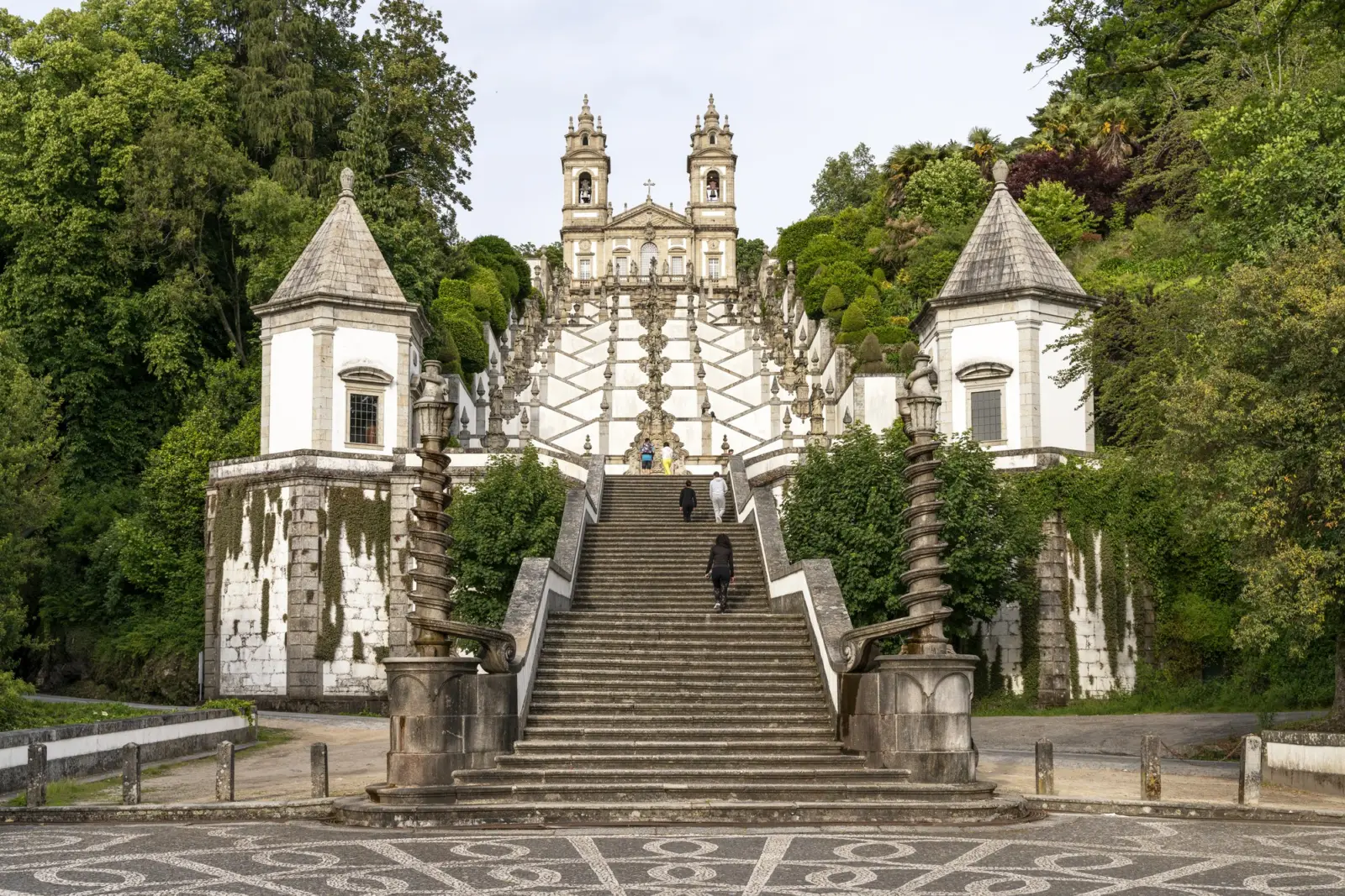 Escalinata barroca y santuario de Bom Jesus do Monte, Braga