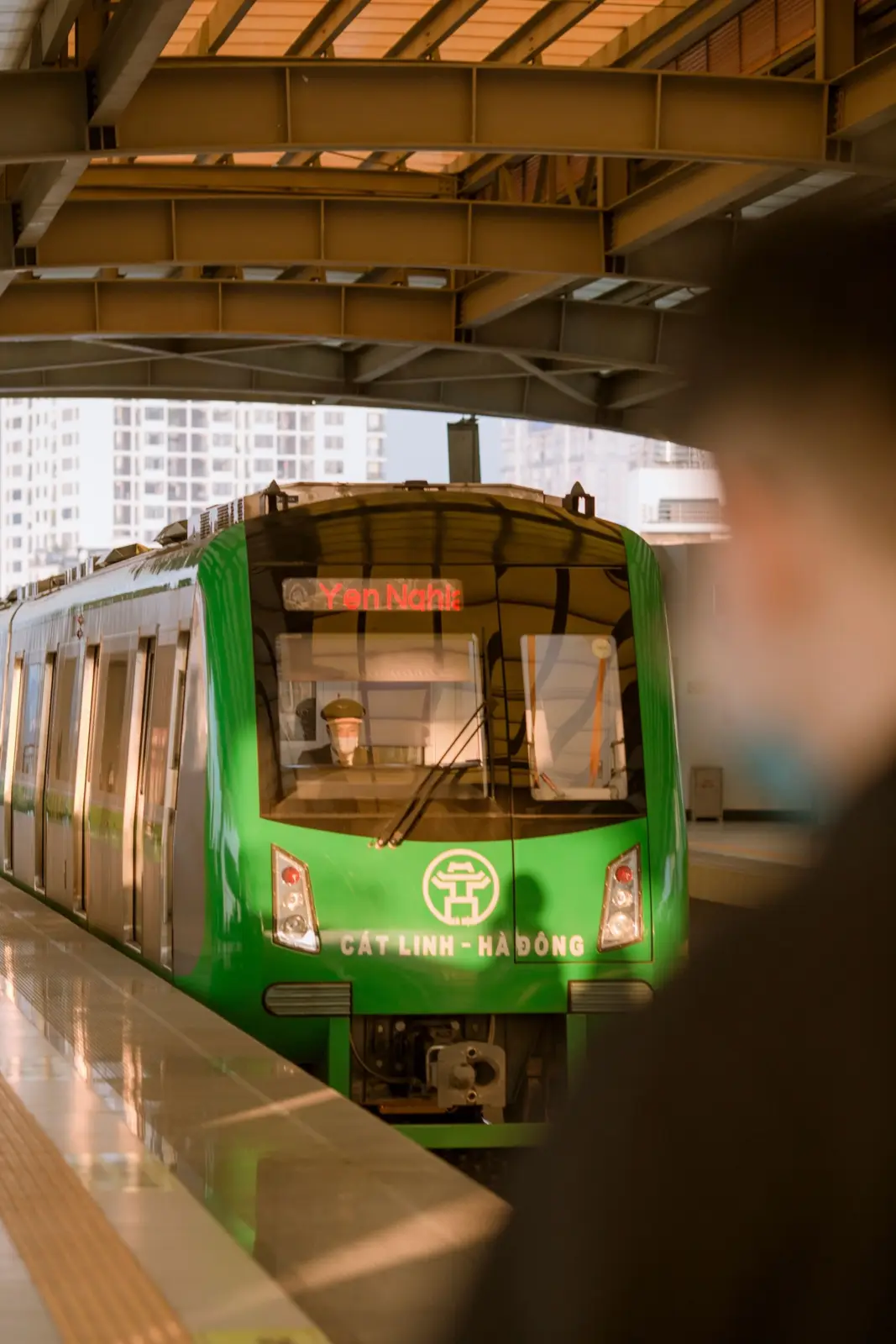 Tren urbano de la línea Cát Linh–Hà Đông en un andén de Hanói