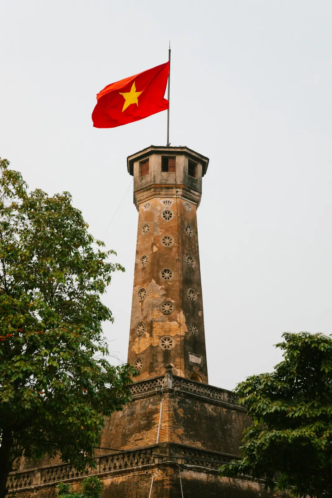 Torre de la Bandera de Hanói en la Ciudadela Imperial de Thăng Long
