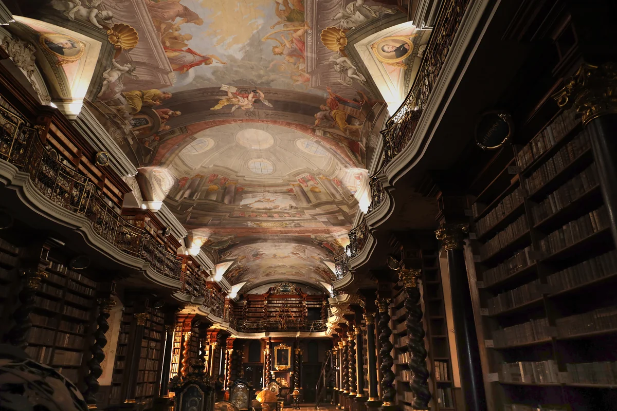 Clementinum: Biblioteca Barroca y Torre Astronómica