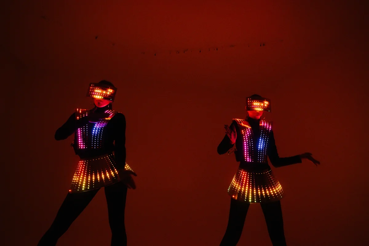 Teatro Negro: escenarios mudos con luz ultravioleta
