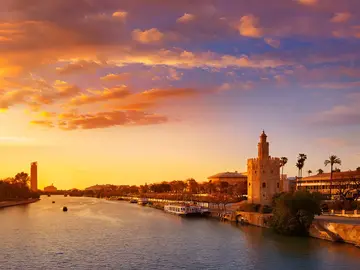 🎊🥰 The best Monumental Free Tour: the most emblematic sights of Seville 🎊🥰