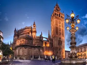 Free Tour SEVILLA DE NOCHE ✧⋆❛100% Intrigas❜