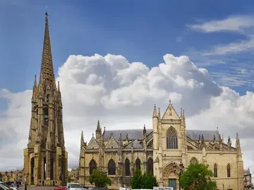 ¡Free Tour a pie por la ciudad medieval + Unesco de Burdeos!