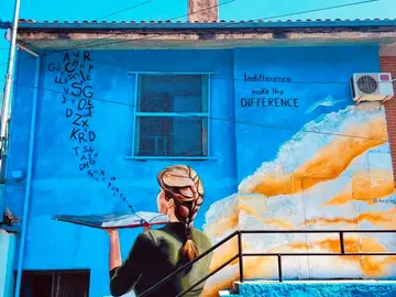 Tirana: Street Art & Modern Architecture Tour