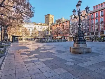 Free Walking Tour Secrets of Granada