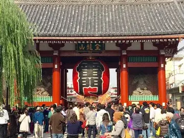 Free tour por Asakusa con una guía japonesa