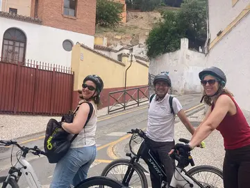 Granada en E-bike: la aventura que comienza después de la Alhambra🚲