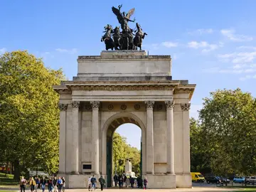 London Essentials - London in under two hours Free Walking Tour