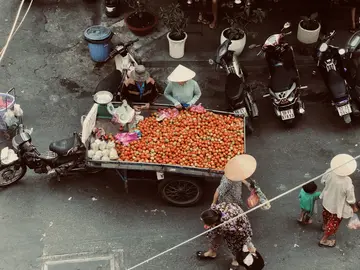 Saigon Local Sightseeing Free Walking Tour