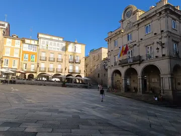 Ourense, ciudad de piedra y agua