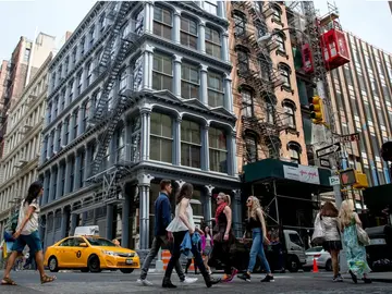 Soho / Little Italy / Chinatown / La experiencia más local / Secretos, arte y sabores de Manhattan. El recorrido y la voz de los inmigrantes. Siéntete como un local.