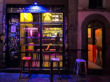 Alcoholic Pub Crawl in Naples: Tour of the best bars in the historic center