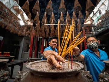 🧑‍🤝‍🧑🏮 Free Walking Tour Chinatown: Hidden Temples, Bustling Markets & Secret Alleys