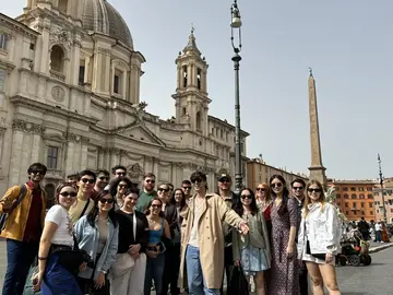 Free Walking Tour of The City Center: The Families Who Made Rome