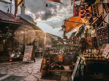 Sarajevo Free Walking Tour in a small group with Hana & Eman