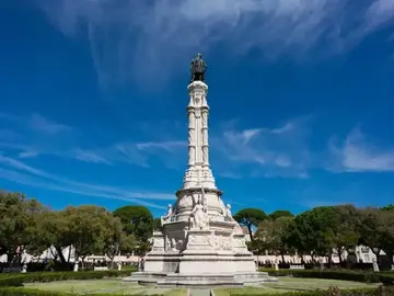 Belém Free Walking Tour: History versus Modern Facts