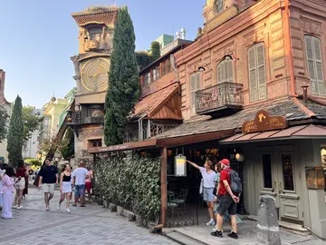 Explora el casco antiguo de Tbilisi con un guía local
