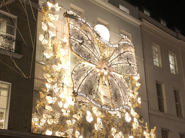 Old Money, New Money, Dirty Money in Mayfair & St James's: London's Super Wealthy (Not Suitable for Children)