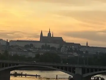 Free tour por el Castillo de Praga y mas de mil años de história con guia Local checoslovaco (grupos pequeños)