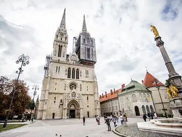 Lifestyle and History of Zagreb Tour