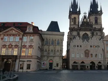 Tour de la Vieille Ville de Praga au Moyen Age