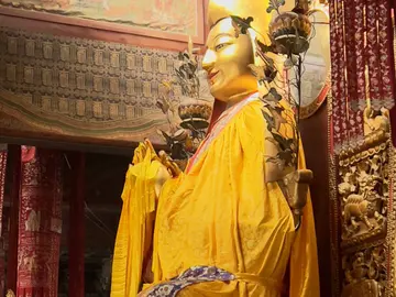 Into Beijing’s Hidden Spiritual Heart: Lama Temple & Hutongs