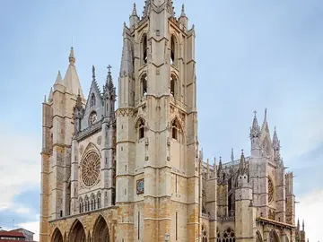 Free Tour por León: Clásico e Imperdible - ¡Radioguía individual incluida 🎧!