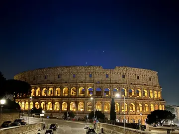 Colosseum and Ancient Rome by Night Free Walking Tour
