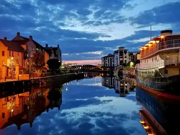 Free Tour de Leith, The Shore & Trainspotting