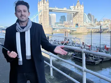 El Támesis atemporal: descubre el río de Londres con un local