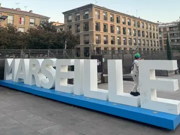 Adéntrate en los rincones de Marsella con Stanis