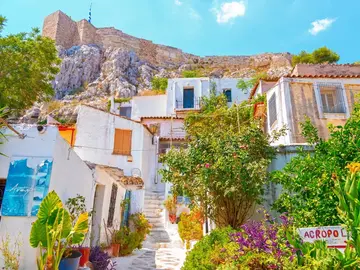 Paseando por mitos, historia y joyas ocultas – Con zapatillas, sonrisas y mi asistente peludo 🐶