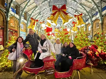 Magical London Christmas Light Walking Tour