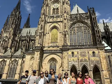 Free tour con guía local: Tras las murallas del Castillo de Praga