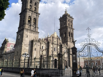 Leyendas y gastronomía poblana