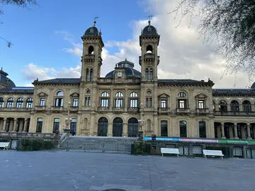 Travesia por las calles emblematicas de San Sebastian