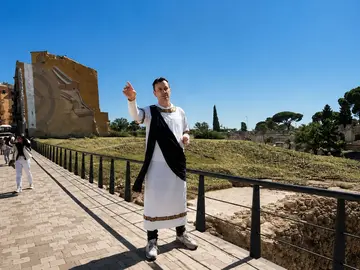 Tarragona Historica "Más de 2.000 años de historias" . (Teatralizado por guía local))