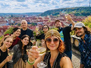 Más allá del Castillo de Praga: Jardines ocultos, vistas panorámicas y secretos locales