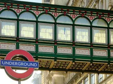 London Underground: From Steam-power to Electric Subway