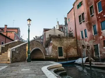 Recorrido de inicio: El corazón y el alma de Venecia, rincones secretos y Rialto con la guía local Lucia