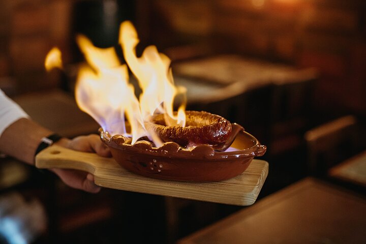 Tour gastronómico y vinícola nocturno por Lisboa Bairro Alto