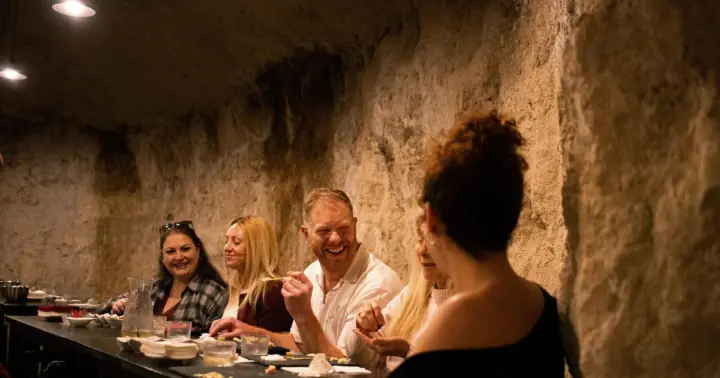 Desde Valencia: Visita guiada a una quesería con cata de vinos